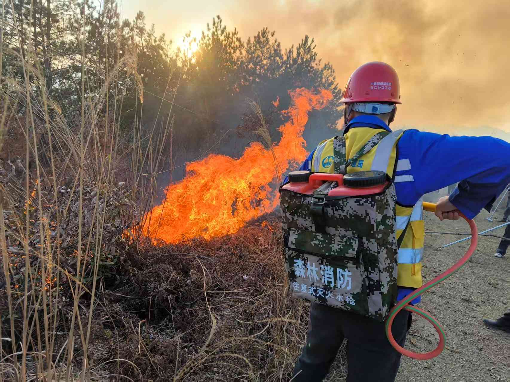 滅火現場 滅火現場